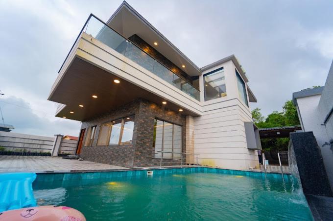 Cabana Luxury Palace Villa Lonavala Exterior foto